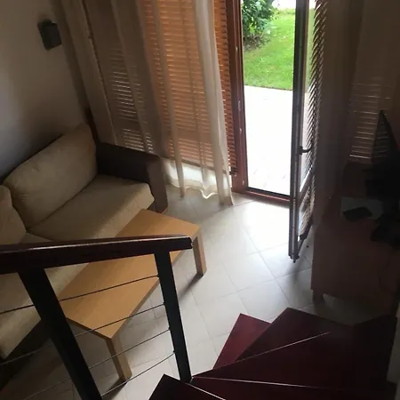 Private Ravda-emerald * ラヴダ