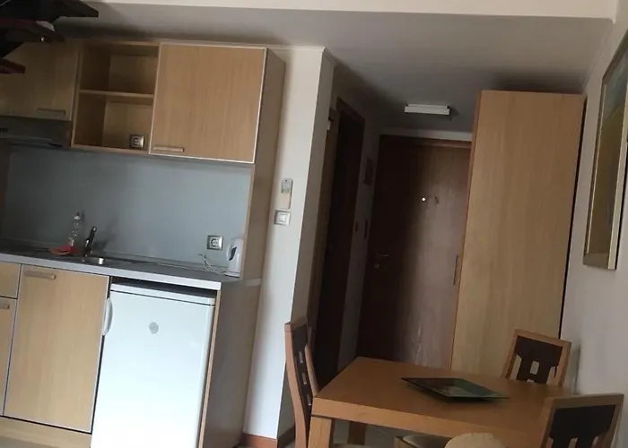 アパート Private Ravda-emerald