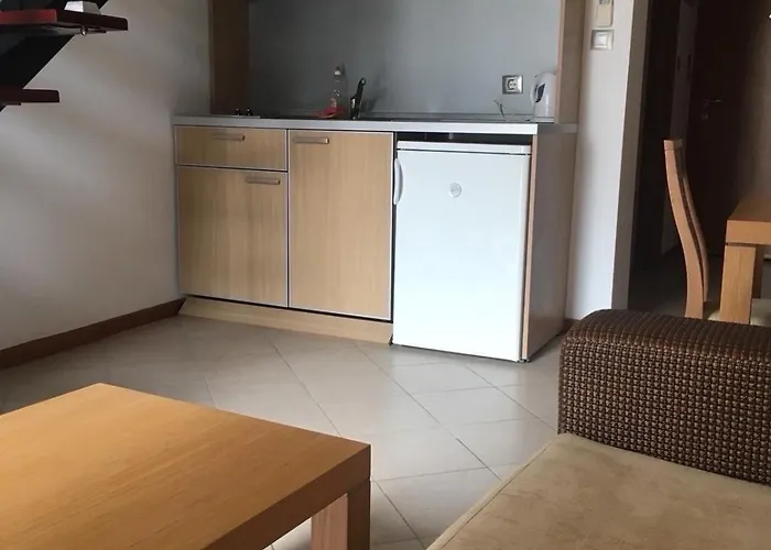 アパート Private Ravda-emerald *