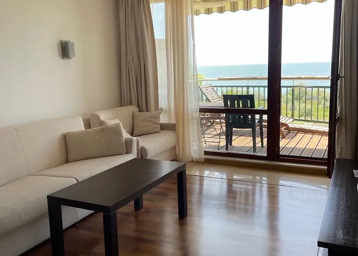 Private Ravda-emerald アパート *